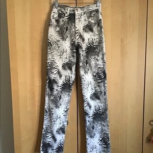 Italian waist high stretchy jeans